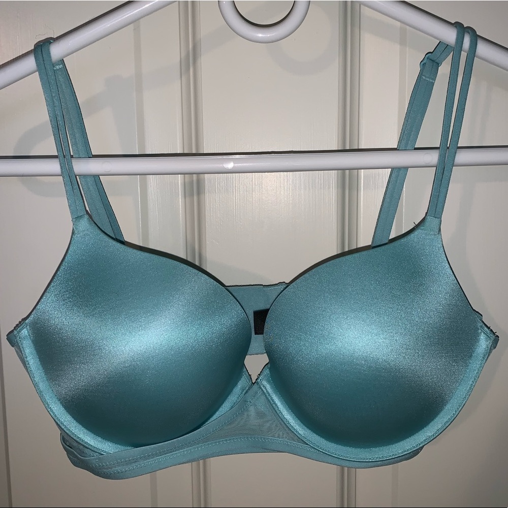 NWOT Victoria’s Secret Very Sexy Push-Up Bra